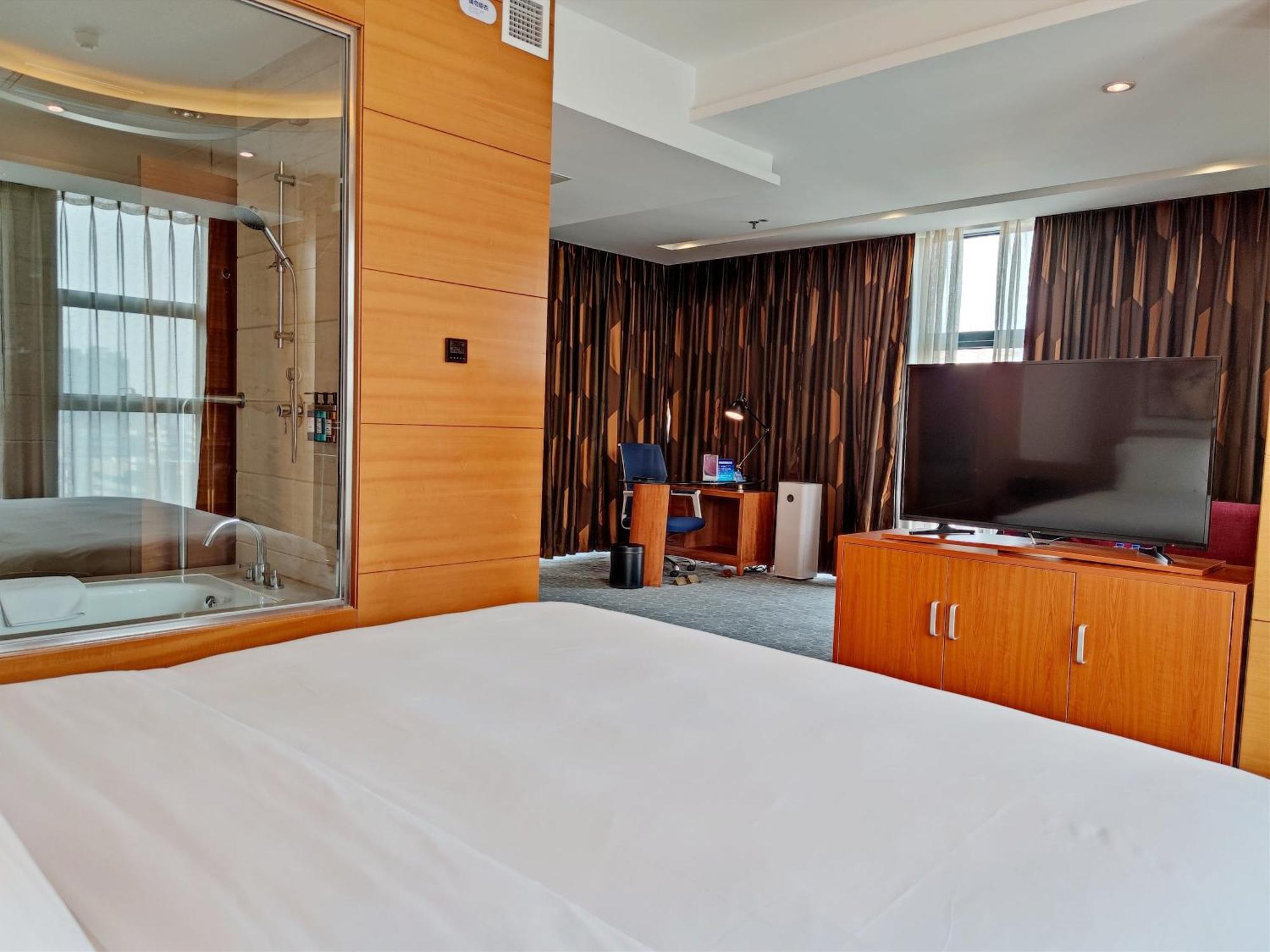 Holiday Inn Express Beijing Huacai By Ihg Екстериор снимка